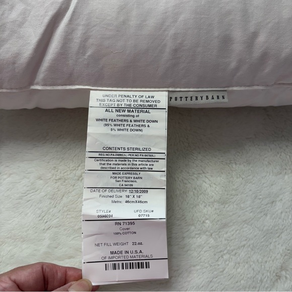 Pottery Barn Cream White Embroidered Shell Pattern Throw Pillows & Inserts Pair - Picture 10 of 12